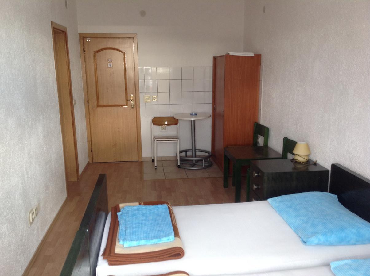 Katarina Apartments And Rooms Sibinj Krmpotski Pokój zdjęcie