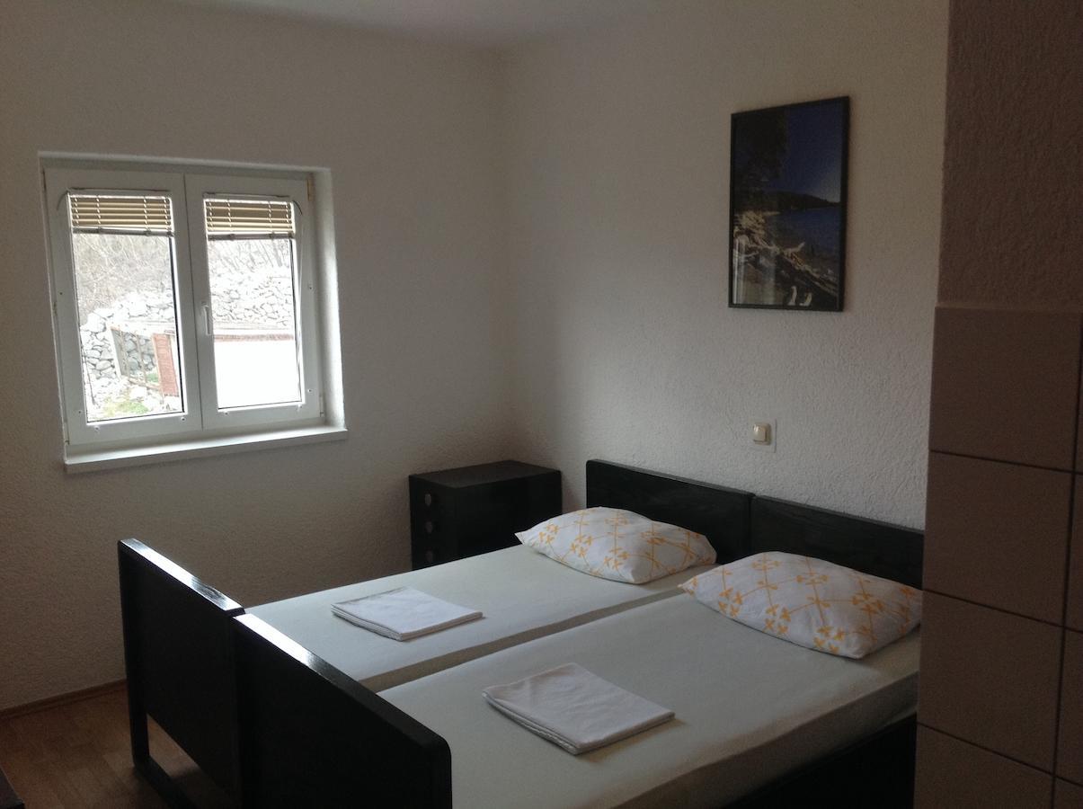 Katarina Apartments And Rooms Sibinj Krmpotski Pokój zdjęcie