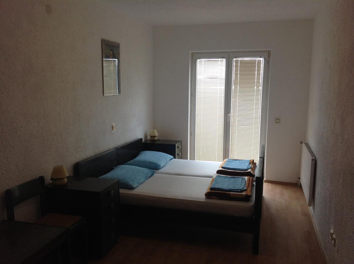 Katarina Apartments And Rooms Sibinj Krmpotski Pokój zdjęcie